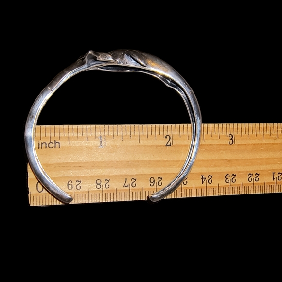 Kabana Sterling Silver Dolphin Head & Tail cuff bracelet - Picture 6 of 12